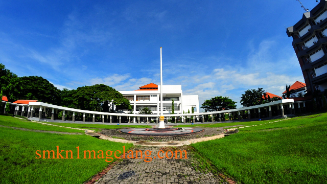 8 Kampus Terbaik Indonesia 2021 versi QS World University